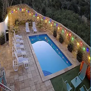  Ostello Follow The Sun Boutique - Pool, Breakfast & Sea Views Malta